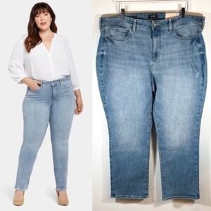 NWT NYDJ Marilyn Straight Jeans in Plus Size High Rise Light Wash Blue Size 20W